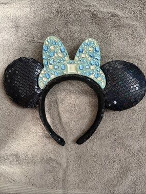 Disney Black Sequin/rhinestone Minnie Ear Headband with Blue Gem Bow
